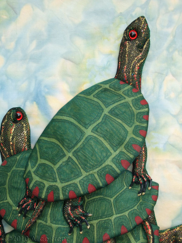 alice-frenz-top-turtle-detail